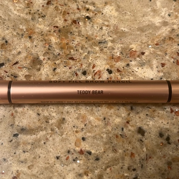 Lawless Shape Up soft fill brow pencil - Picture 2 of 5